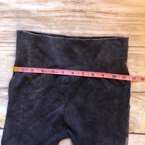 Avocado Leggings 🎉 - Picture 7 of 14